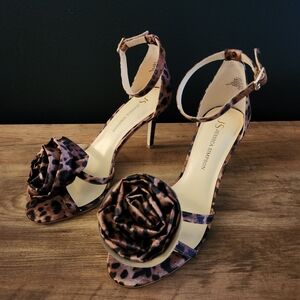 NEW Jessica Simpson Leopard Print Heels Memory Foam Insoles Size 6